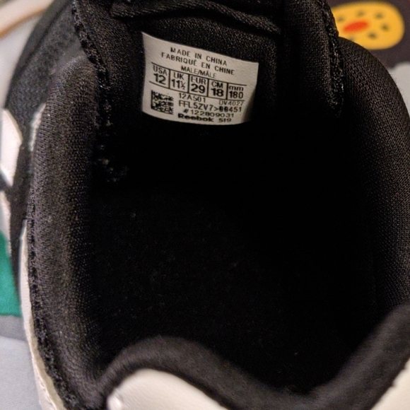 Classic Reeboks - Picture 4 of 5